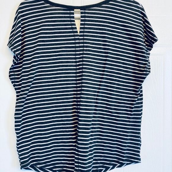 Yogalicious Striped Open Back Active T-Shirt‎ Large - Picture 2 of 11